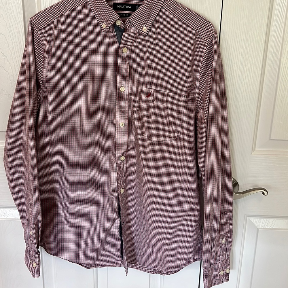 Nautical classic fit mens long sleeve shirt. Size M. Red and blue.